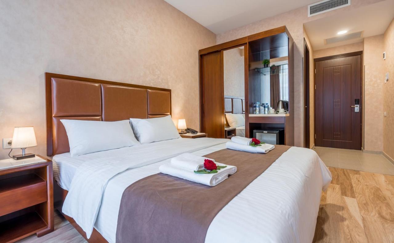 Aura Hotel Tbilisi Exteriör bild