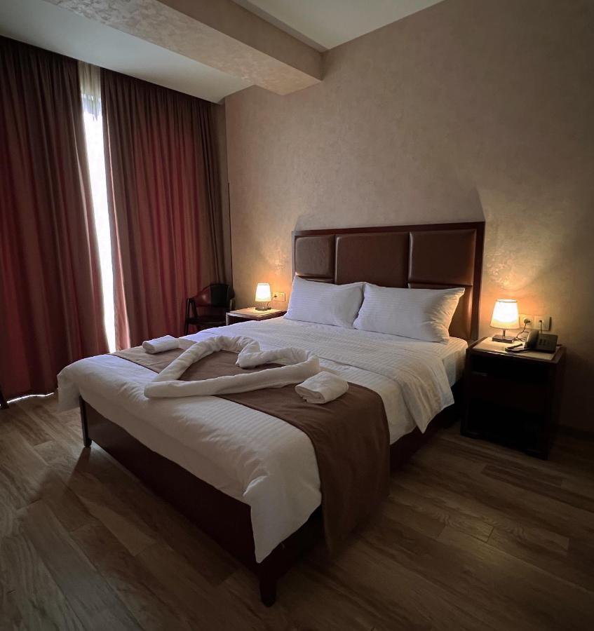 Aura Hotel Tbilisi Exteriör bild