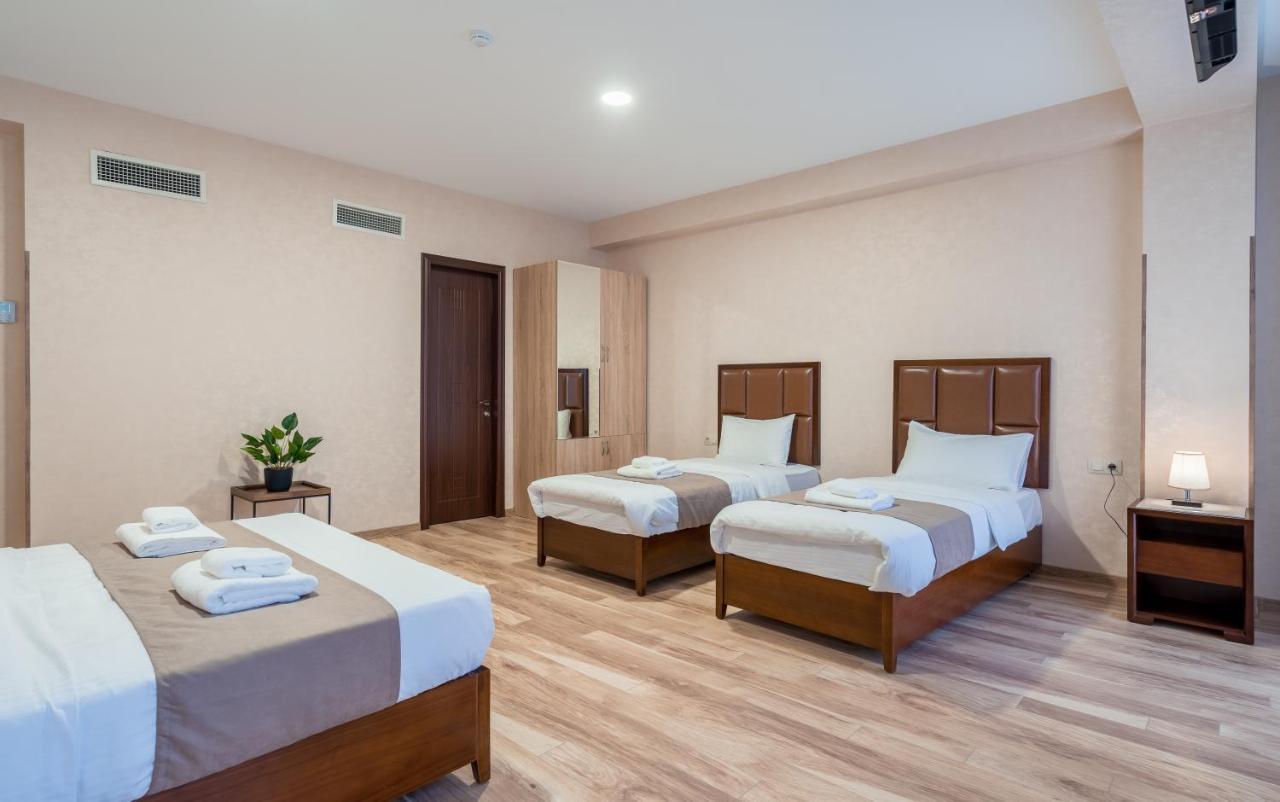 Aura Hotel Tbilisi Exteriör bild