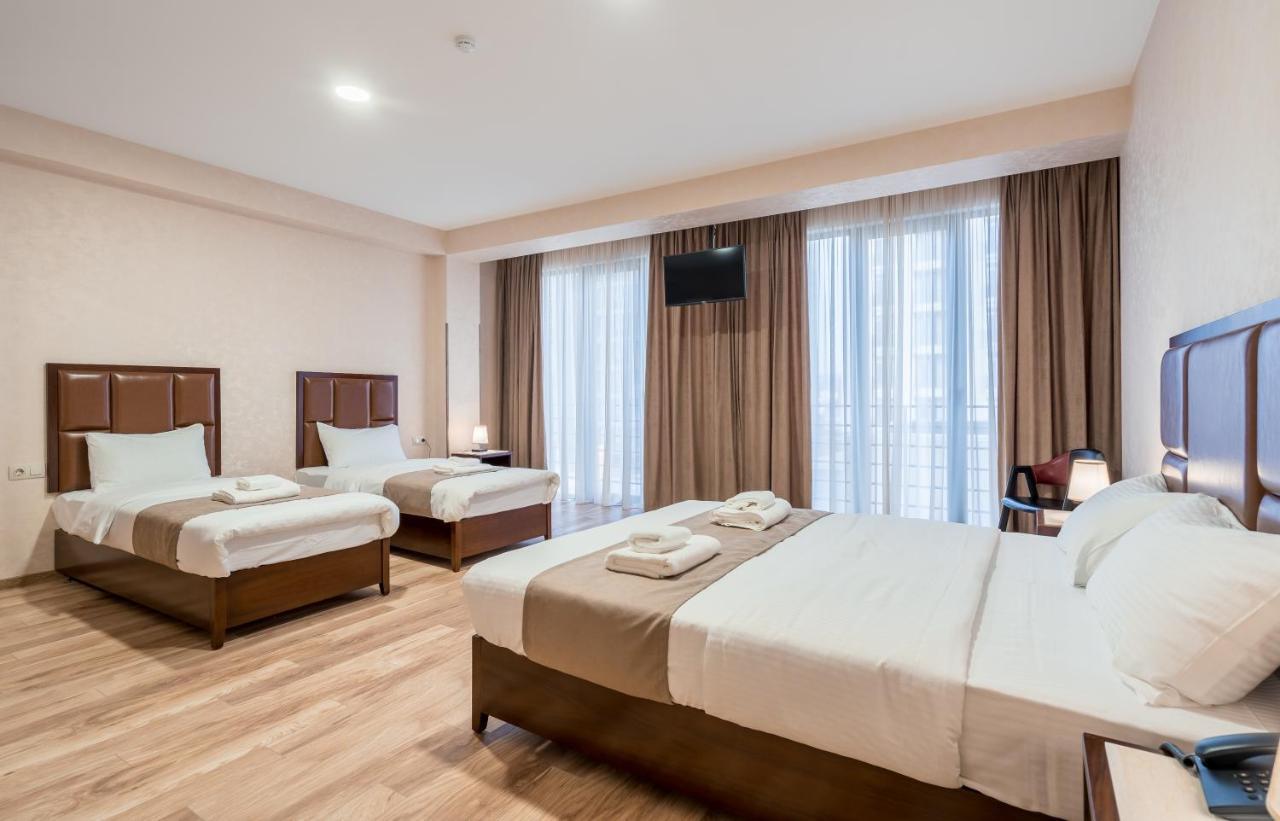 Aura Hotel Tbilisi Exteriör bild