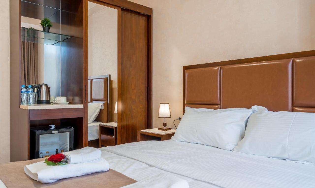 Aura Hotel Tbilisi Exteriör bild