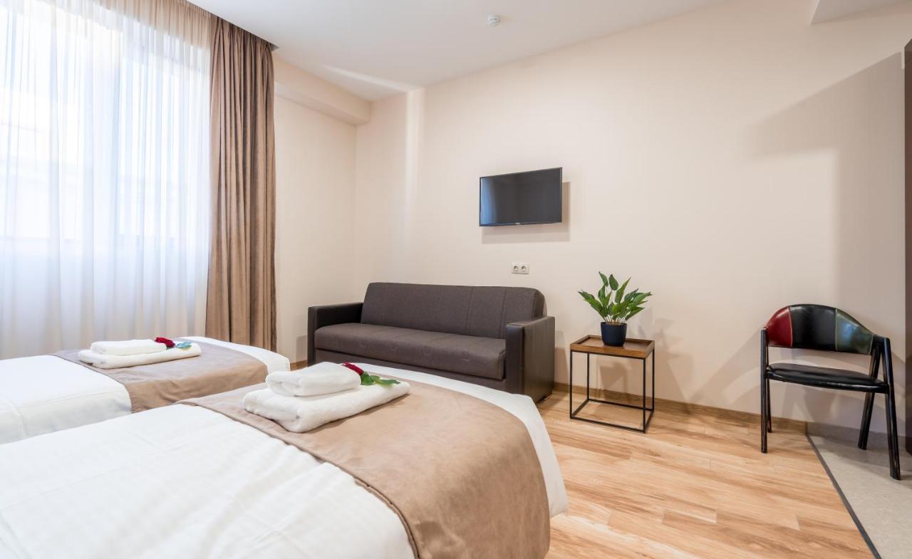 Aura Hotel Tbilisi Exteriör bild
