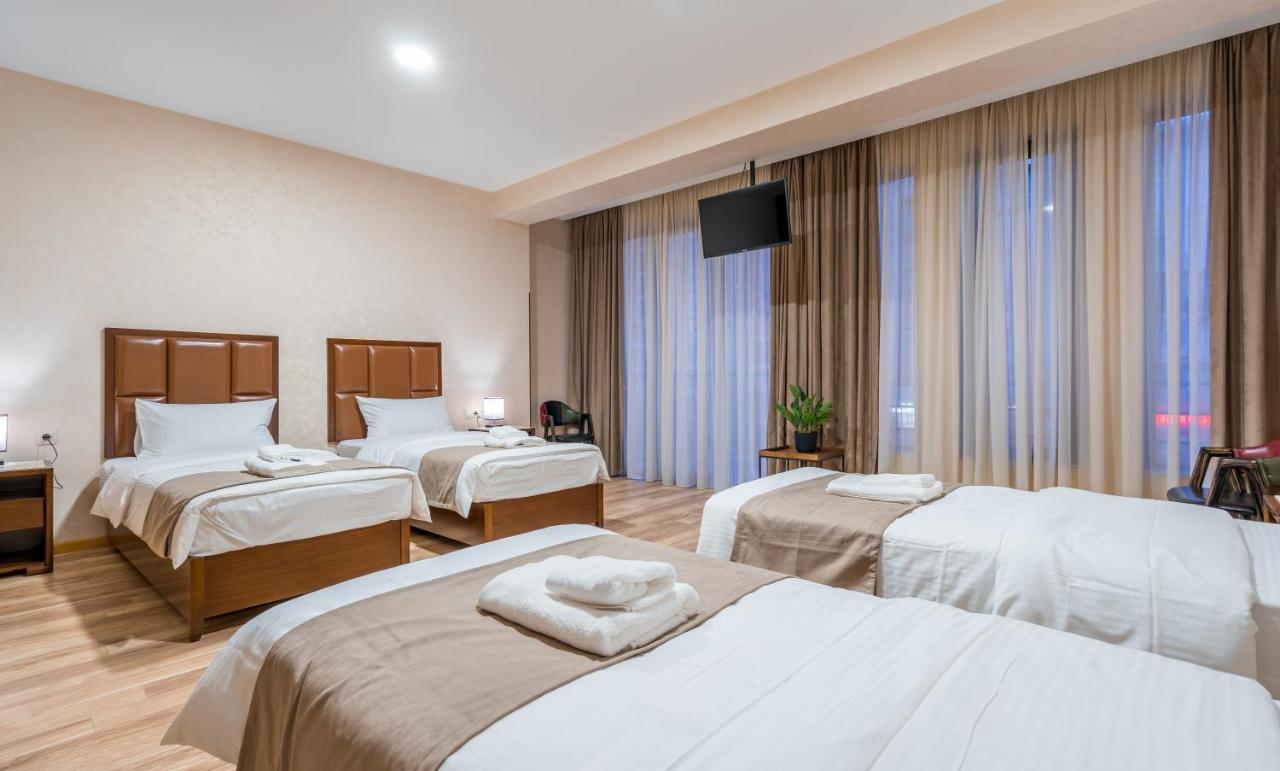 Aura Hotel Tbilisi Exteriör bild