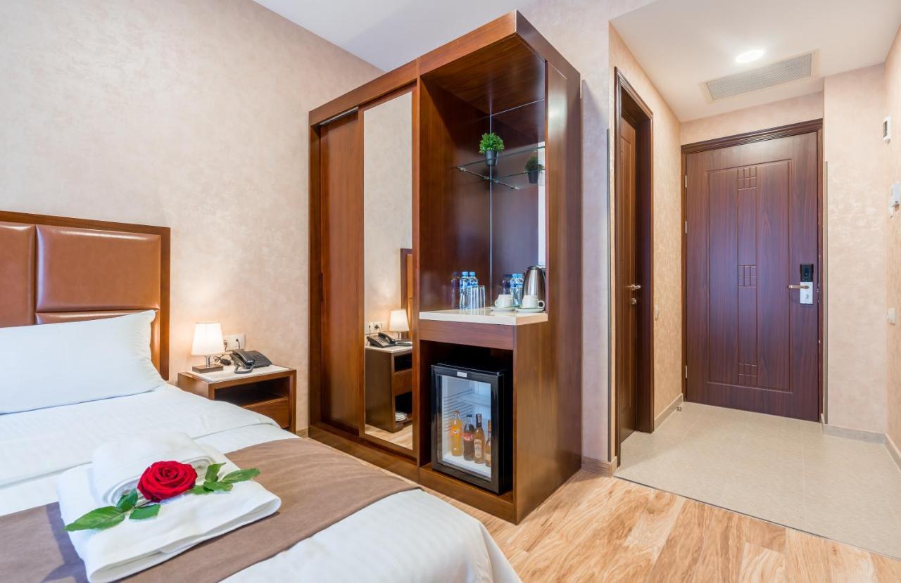 Aura Hotel Tbilisi Exteriör bild