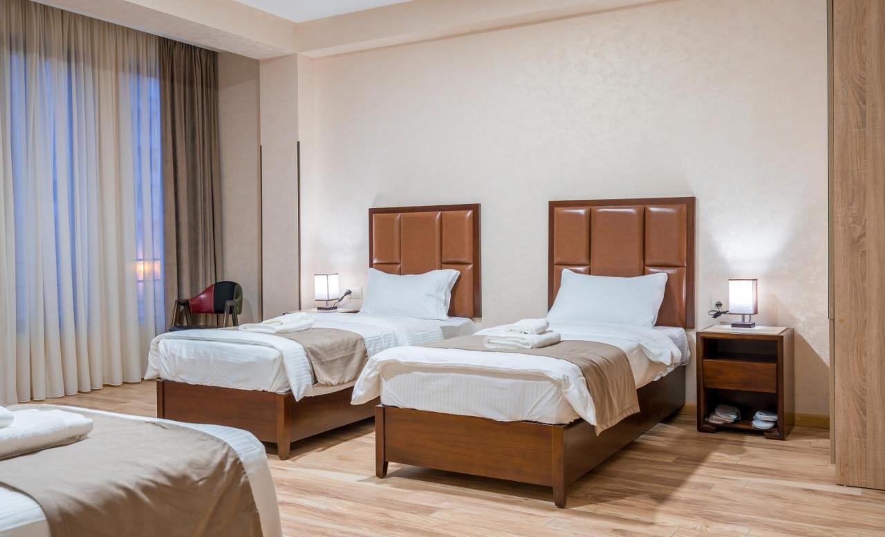 Aura Hotel Tbilisi Exteriör bild